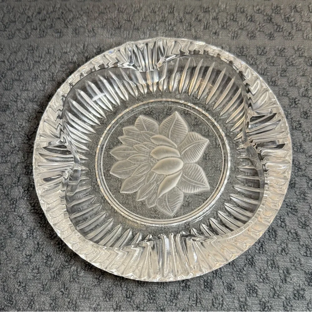 Beautiful Cut Glass MIkasa Crystal Ash Tray with Frosted Lotus Flower